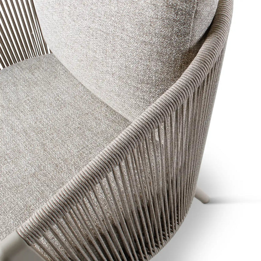 Gartensessel Mikos aus Aluminium mit steinfarbenen Kissen aus Outdoor-Stoff, 73x81x78 cm - ZEN ZONE Furniture
