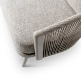 Gartensessel Mikos aus Aluminium mit steinfarbenen Kissen aus Outdoor-Stoff, 73x81x78 cm - ZEN ZONE Furniture
