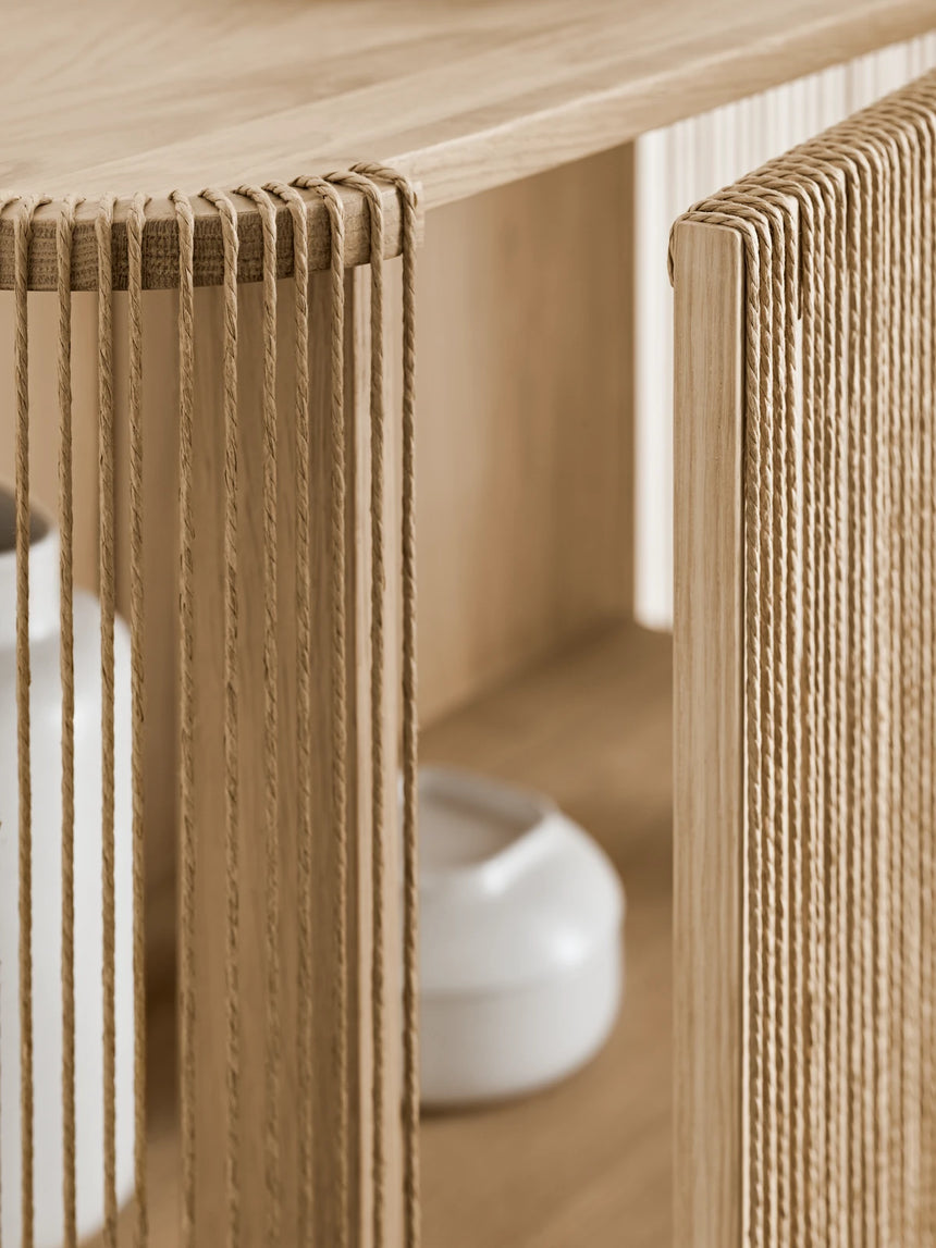Cord Highboard, aus Eiche, geölt, Ausführung mit Cord, 90x45 cm