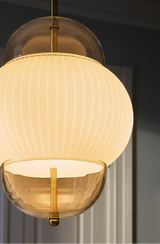 Suspension Shahin XL en verre soufflé bouche et laiton