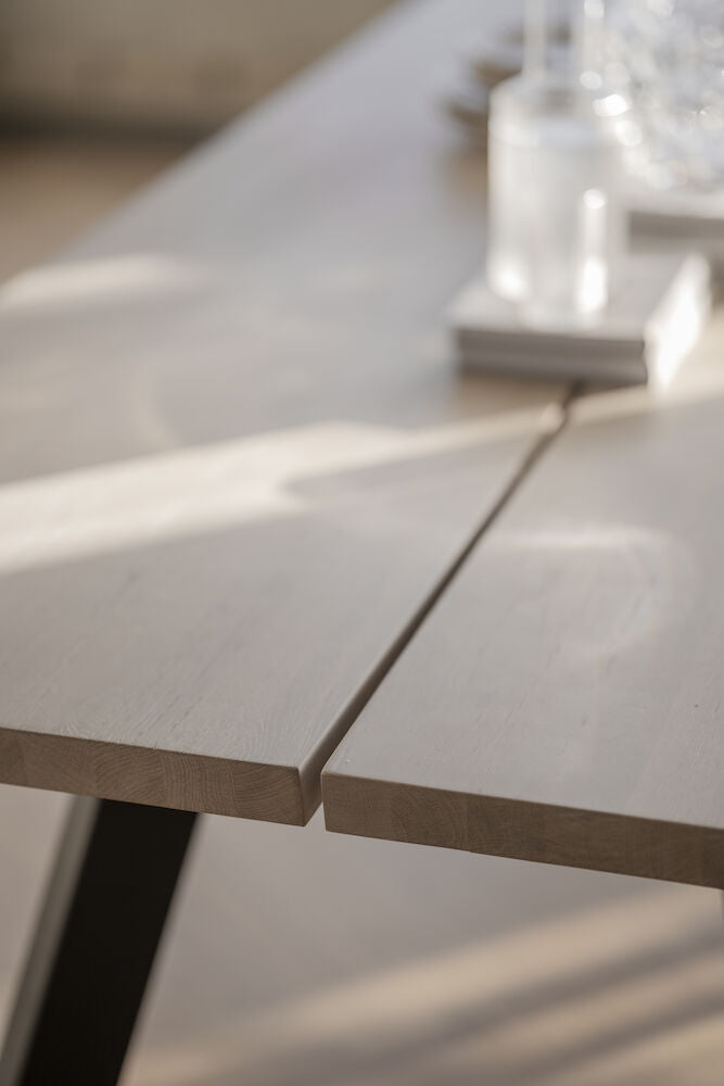 FRED Esstisch Weiß pigmentiert/Schwarz 240x100x75cm - ZEN ZONE