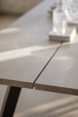 FRED Esstisch Weiß pigmentiert/Schwarz 240x100x75cm - ZEN ZONE
