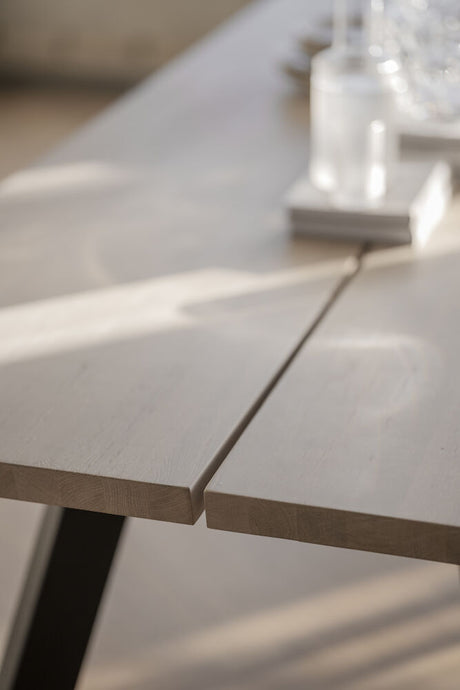 FRED Esstisch Weiß pigmentiert/Schwarz 240x100x75cm - ZEN ZONE
