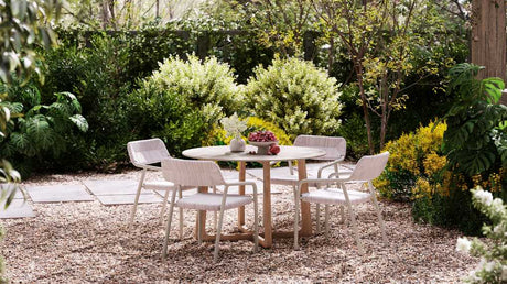 Granelli Gartenstuhl mit Armlehnen aus Aluminium und Geflecht Grau - ZEN ZONE Furniture