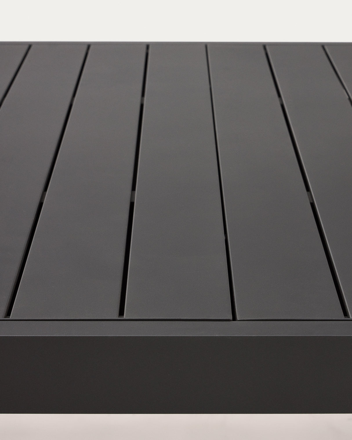 Galdana Aluminium-Gartentisch, ausziehbar, mit dunkelgrauem Finish, 220 (340) x 100 cm - ZEN ZONE Furniture