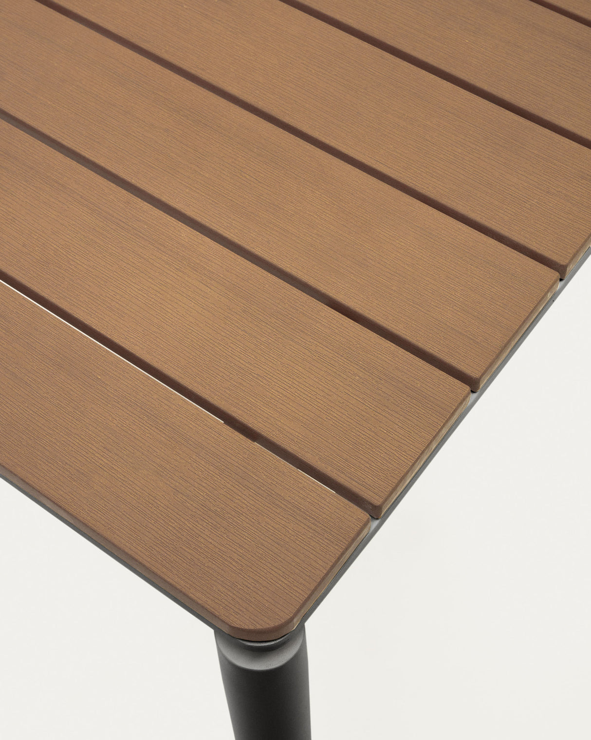 Canyelles Gartenausziehtisch aus Poly-Holz und mattschwarzem Aluminium 180(240) x 100 cm - ZEN ZONE Furniture