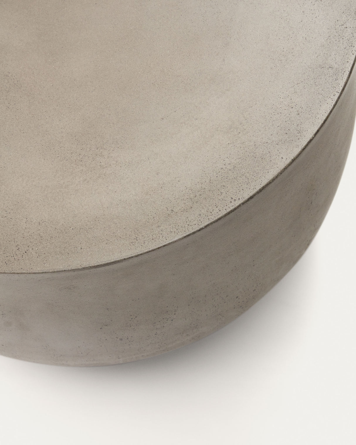 Garbet runder Couchtisch aus Zement Ø 60 cm - ZEN ZONE Furniture