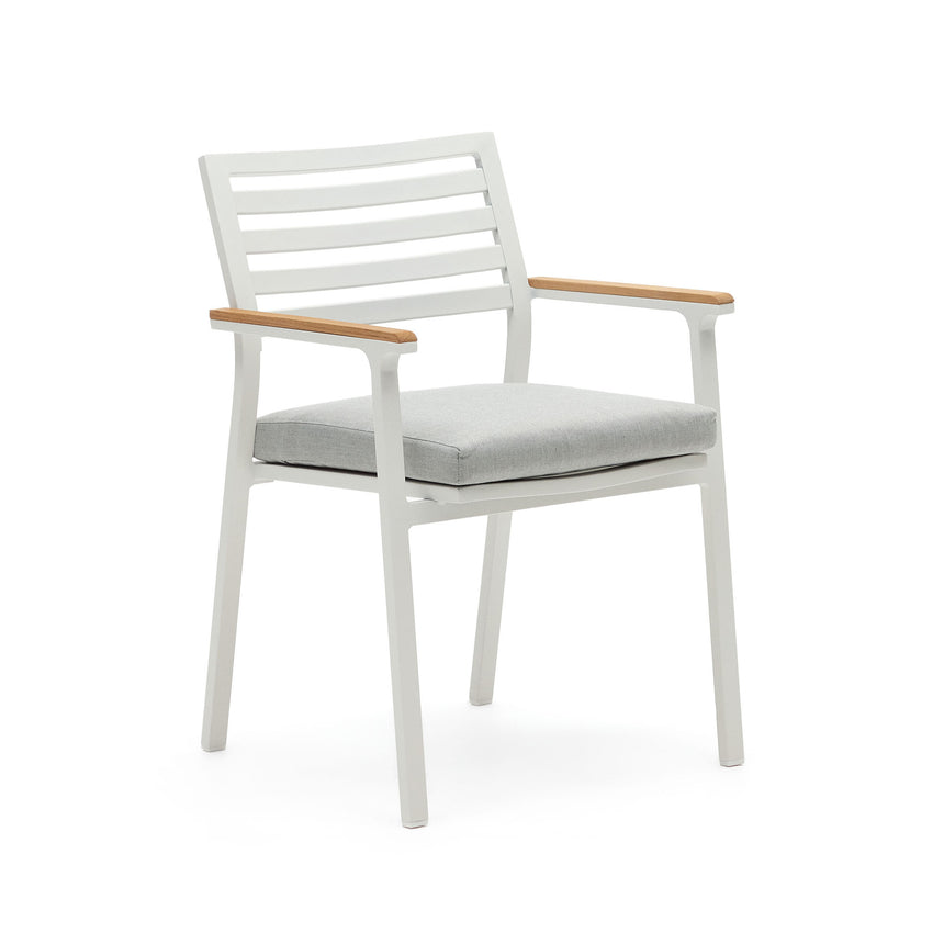 Bona stapelbarer Gartenstuhl aus Aluminium mit weißem Finish und Armlehnen aus massivem Teakholz - ZEN ZONE Furniture