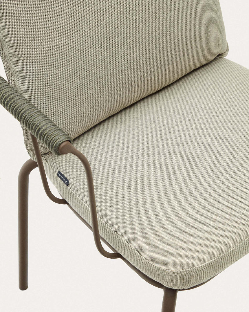 Salguer stapelbarer Stuhl aus Seil und Stahl mit Finish in Braun - ZEN ZONE Furniture