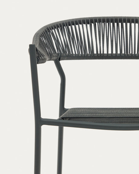 Futadera stapelbarer Gartenstuhl aus Kunststoffseil in Grau und Stahl mit Finish in Grau - ZEN ZONE Furniture