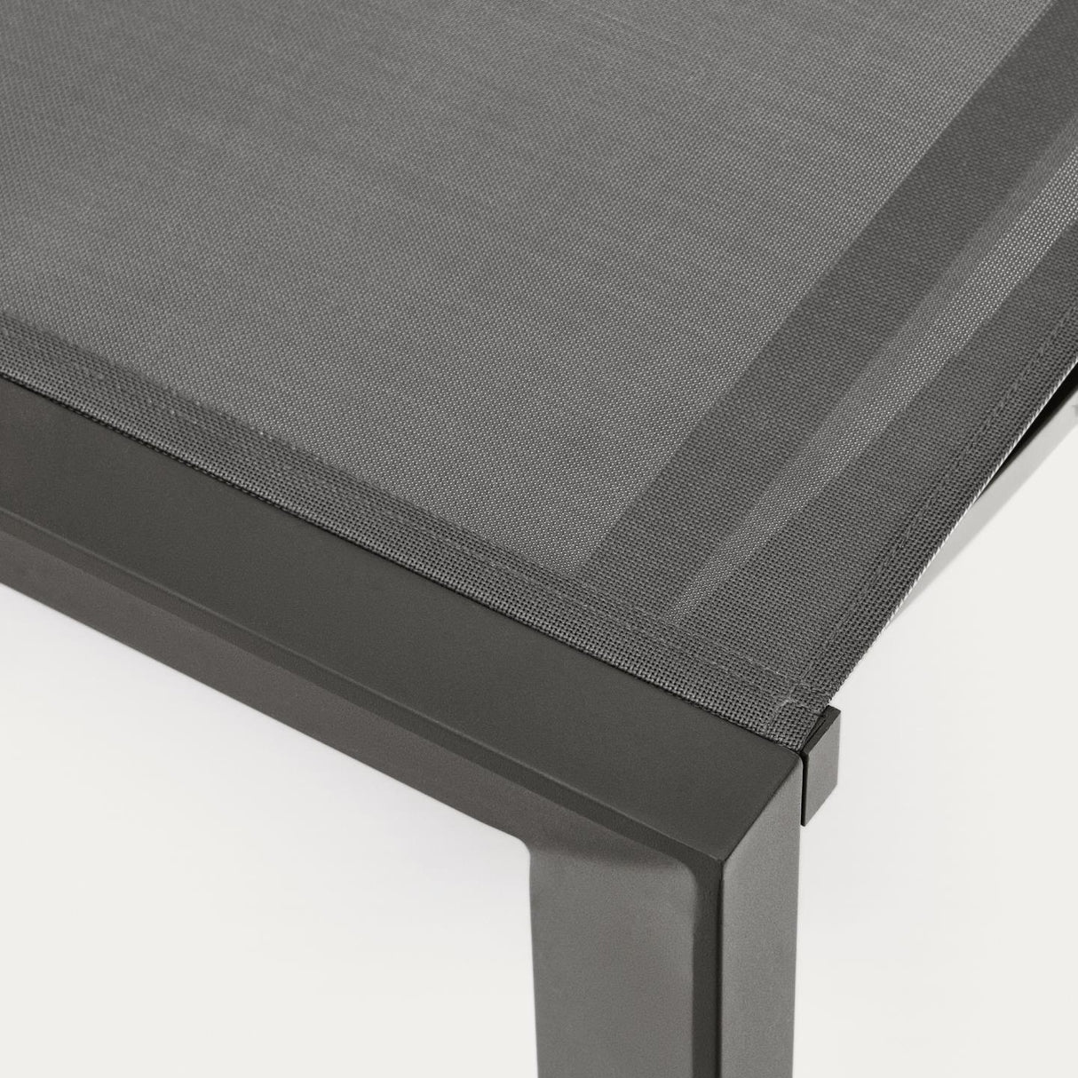 Canutells Aluminium Liegestuhl mit schwarzem Finish - ZEN ZONE