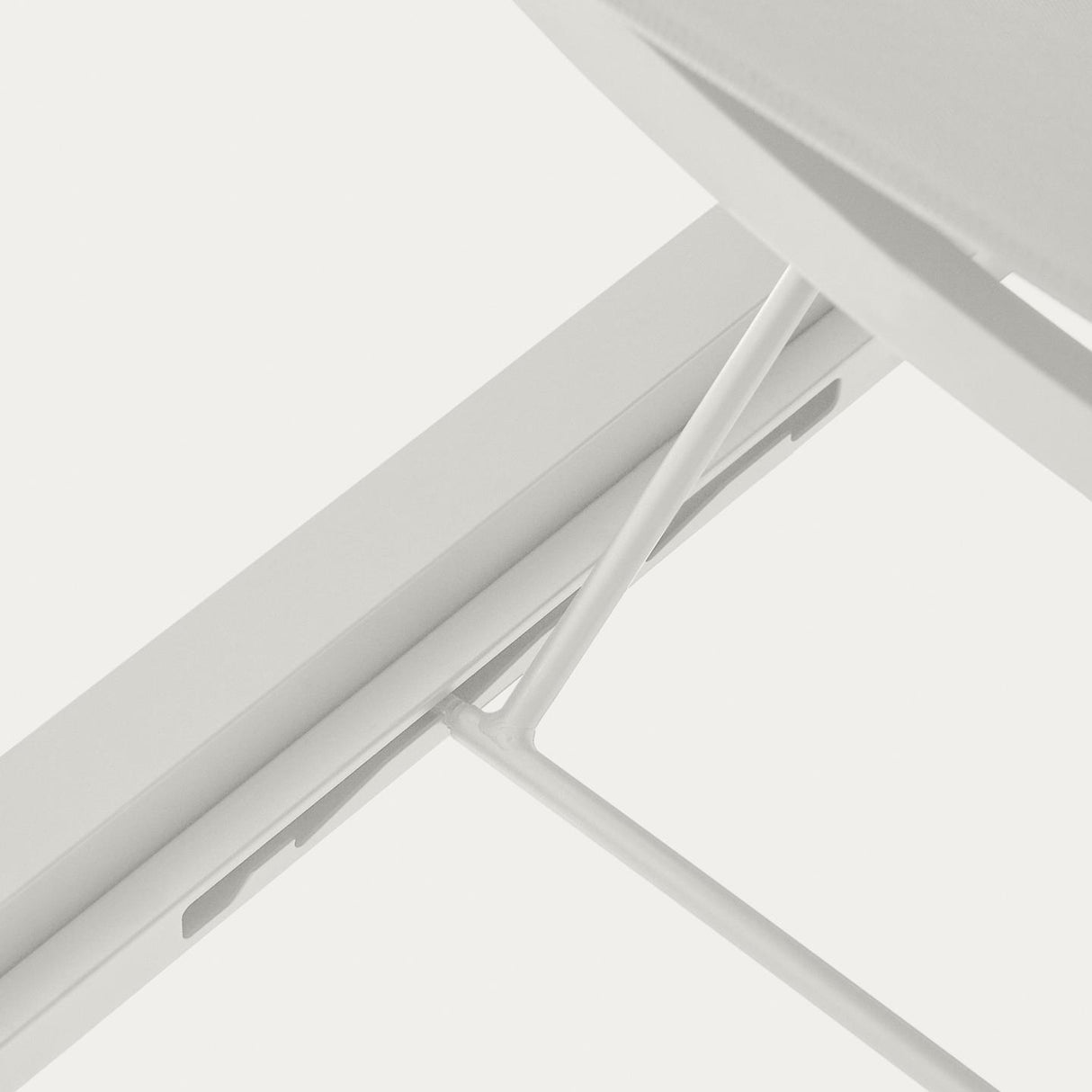 Canutells Aluminium Liegestuhl mit weißem Finish - ZEN ZONE