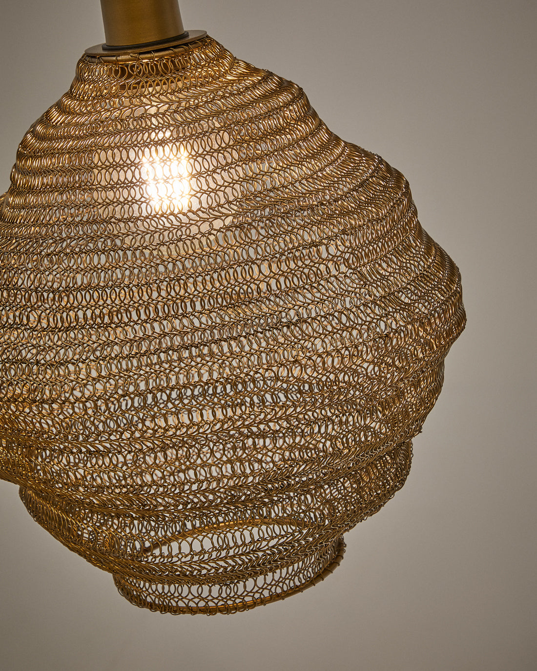 Sarraco Deckenlampe aus Metall goldfarben Ø 30 cm - ZEN ZONE Furniture