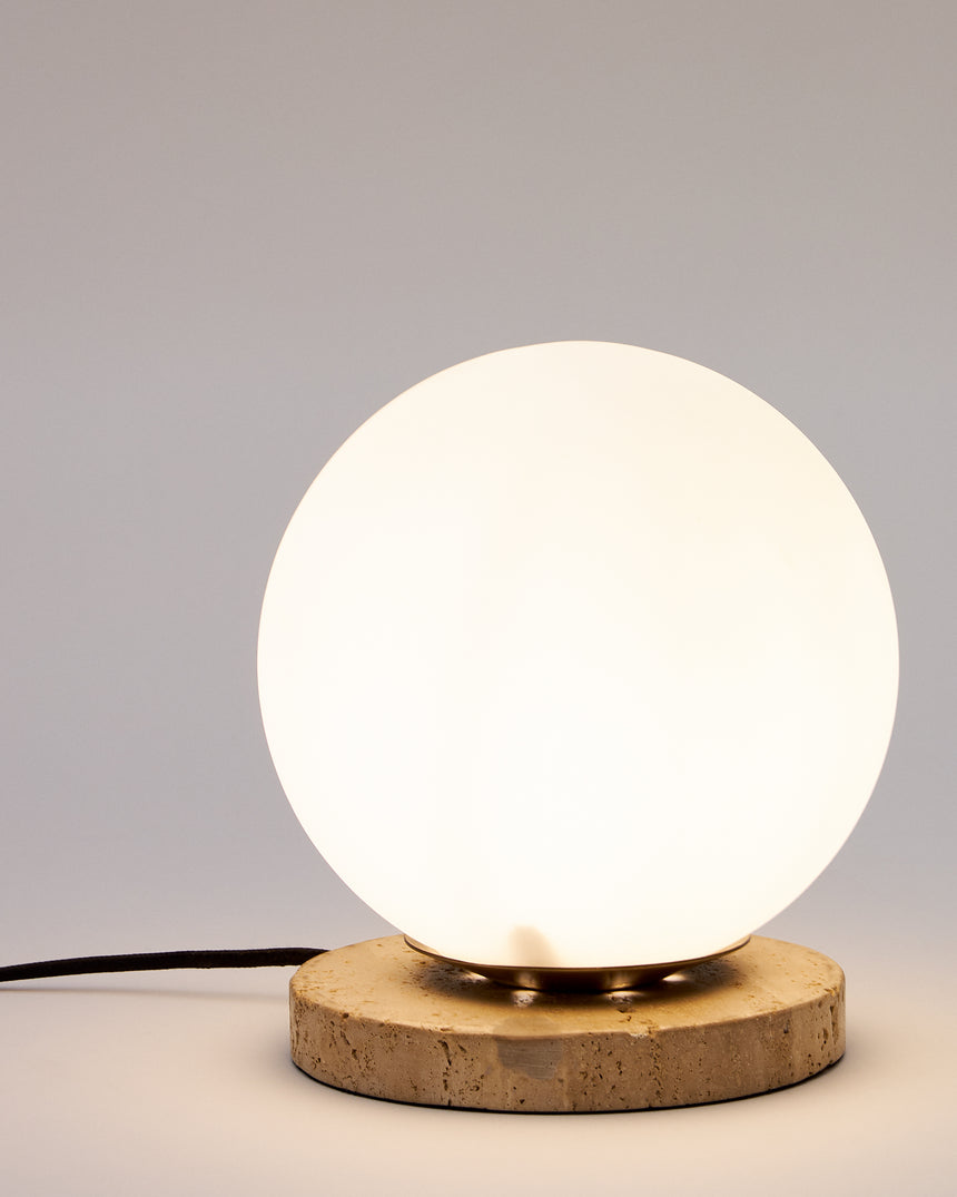 Malachi Tischlampe aus Milchglas und Travertinstein - ZEN ZONE Furniture