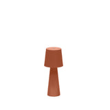 Arenys Outdoor Tischlampe klein aus Metall mit terrakottafarbenem Finish - ZEN ZONE Furniture
