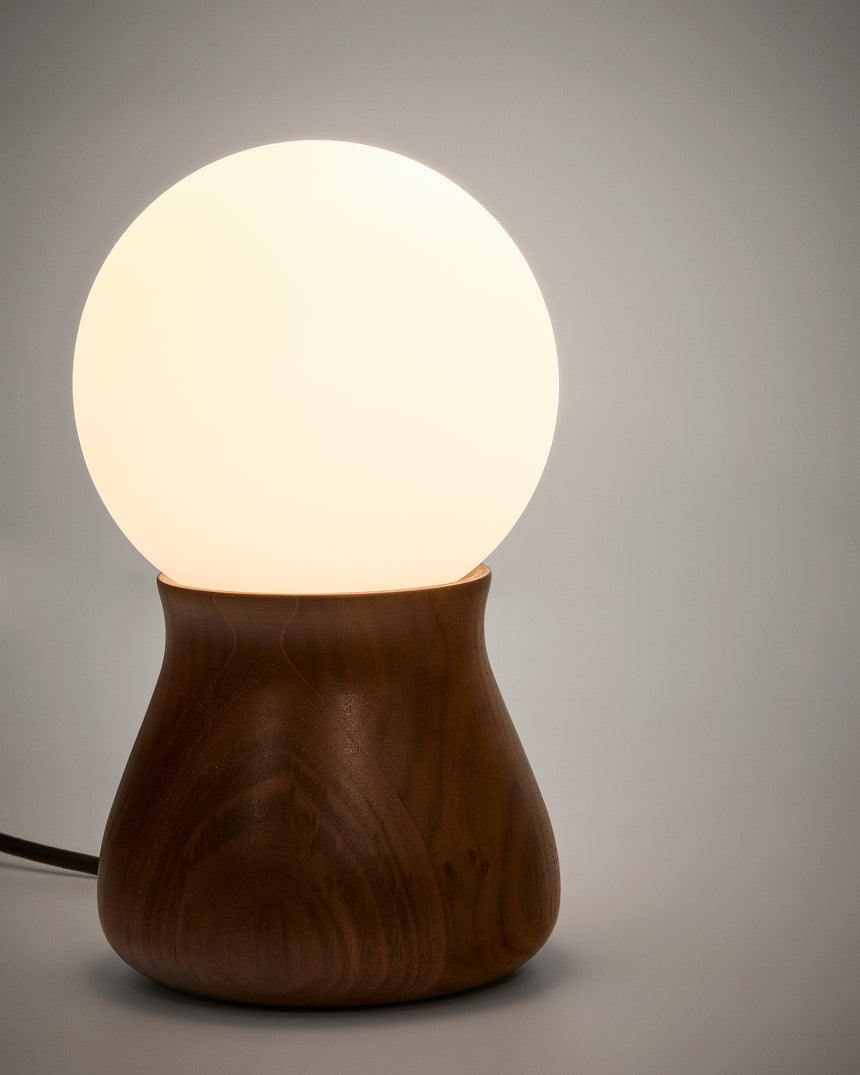 Tischleuchte Okeni aus Walnussholz und Glas. - ZEN ZONE Furniture