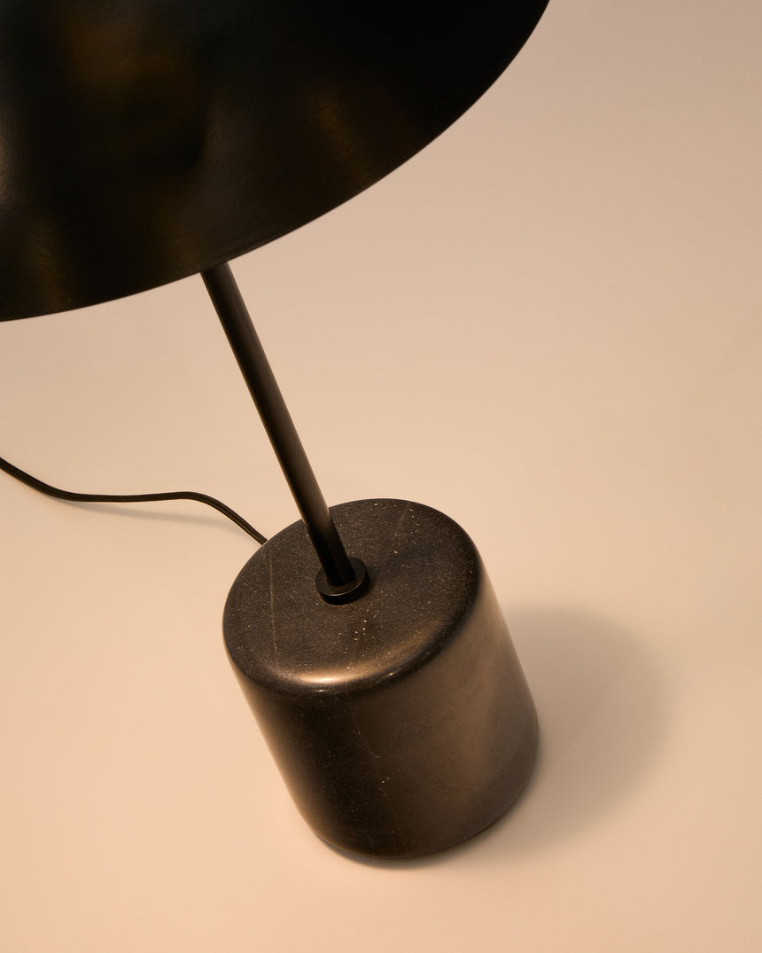 Tischleuchte Sayra aus schwarzem Marmor und Metall mit schwarzem Finish - ZEN ZONE Furniture