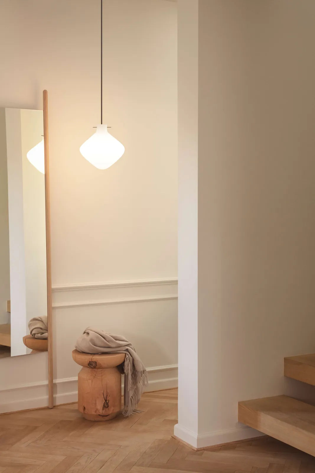 REPOSE Pendant 260