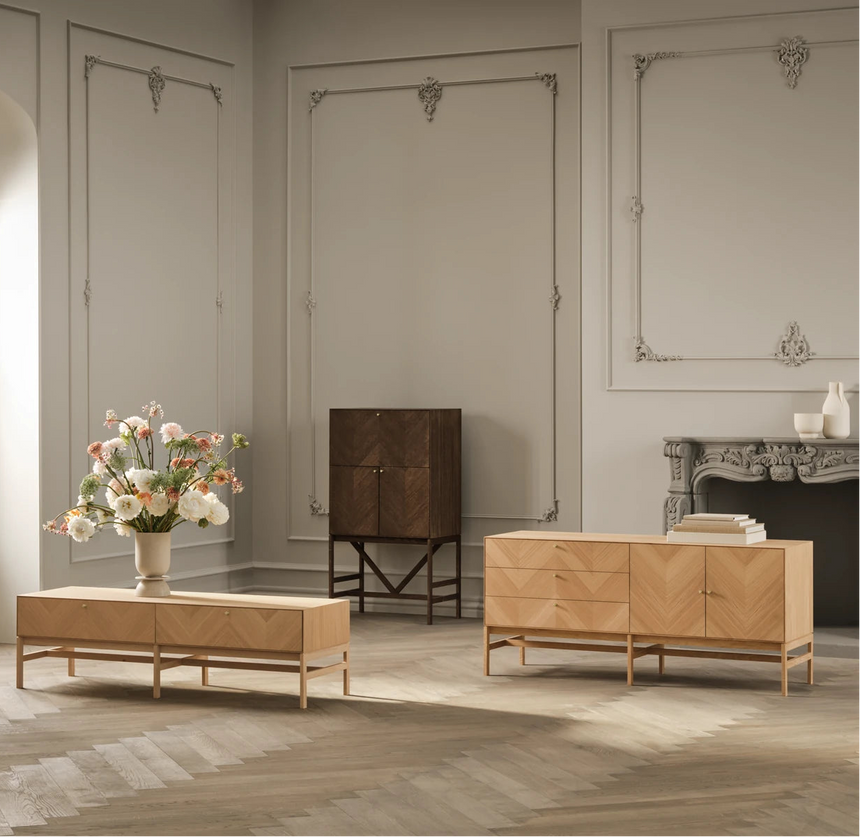 Luxe Sideboard, aus Eiche, geölt, 150x45 cm