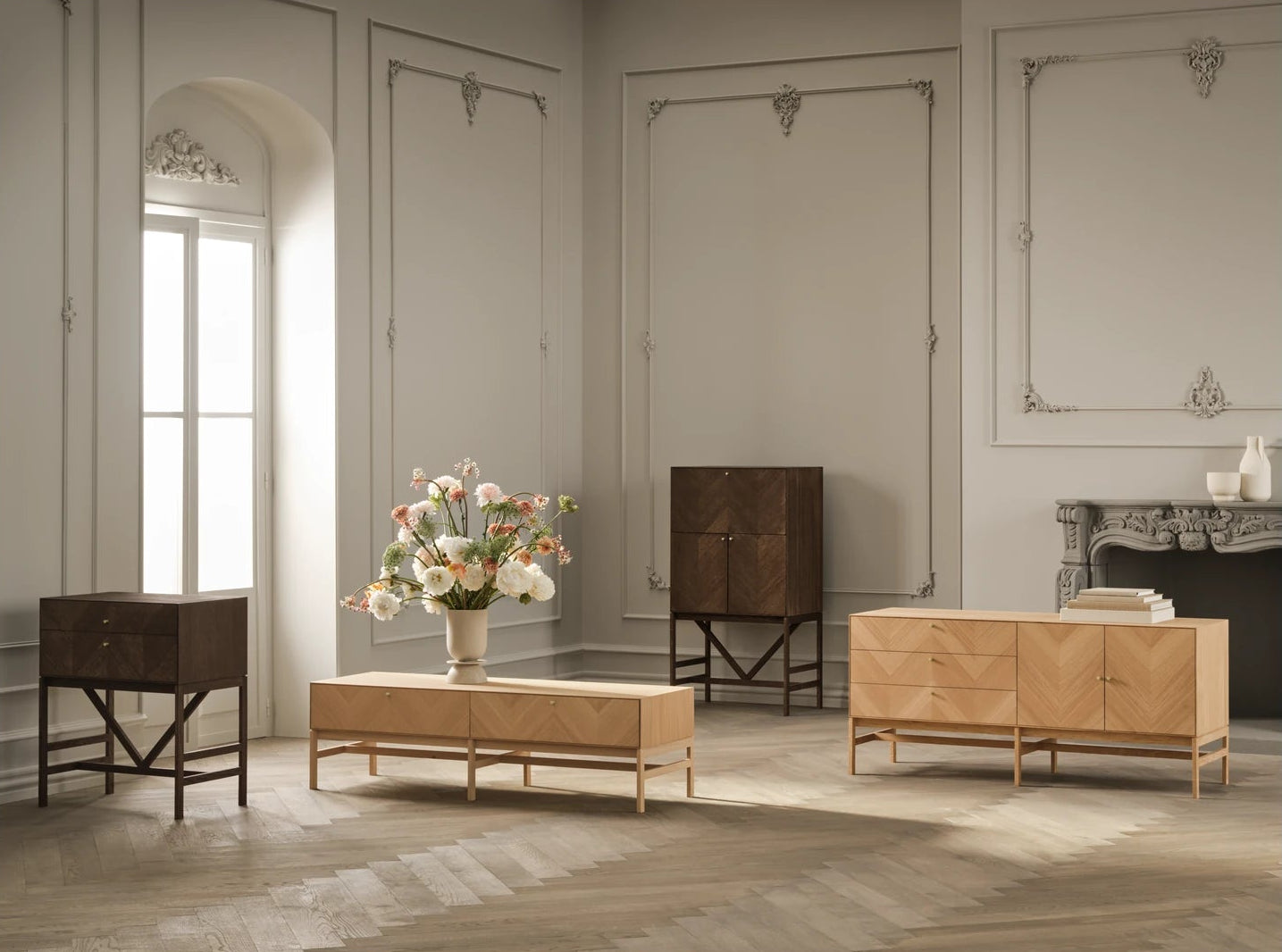 Luxe Hi-Fi Cabinet with Wooden Doors, Oiled Oak, 150x45 cm