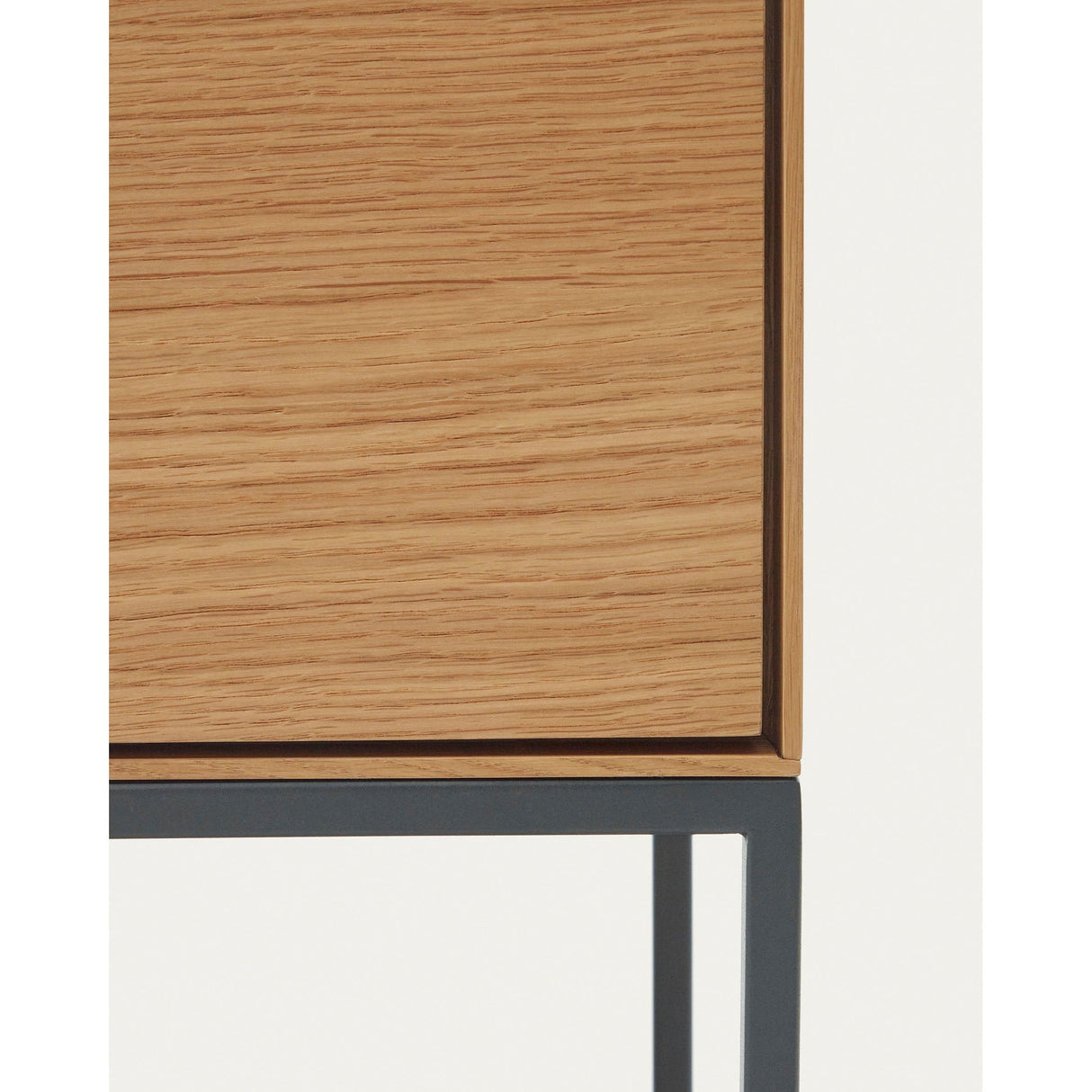 Vedrana Highboard 4 Türen aus Eichenfurnier und Stahlbeine in Schwarz 97,5 x 160 cm - ZEN ZONE