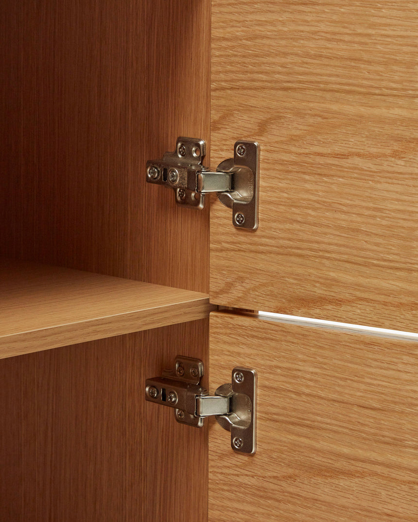 Vedrana Highboard 4 Türen aus Eichenfurnier und Stahlbeine in Schwarz 97,5 x 160 cm - ZEN ZONE Furniture