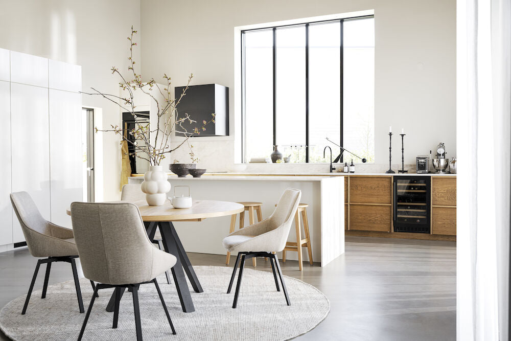 MADDOCK Esstisch Eiche/Schwarz 135x135x75cm - ZEN ZONE