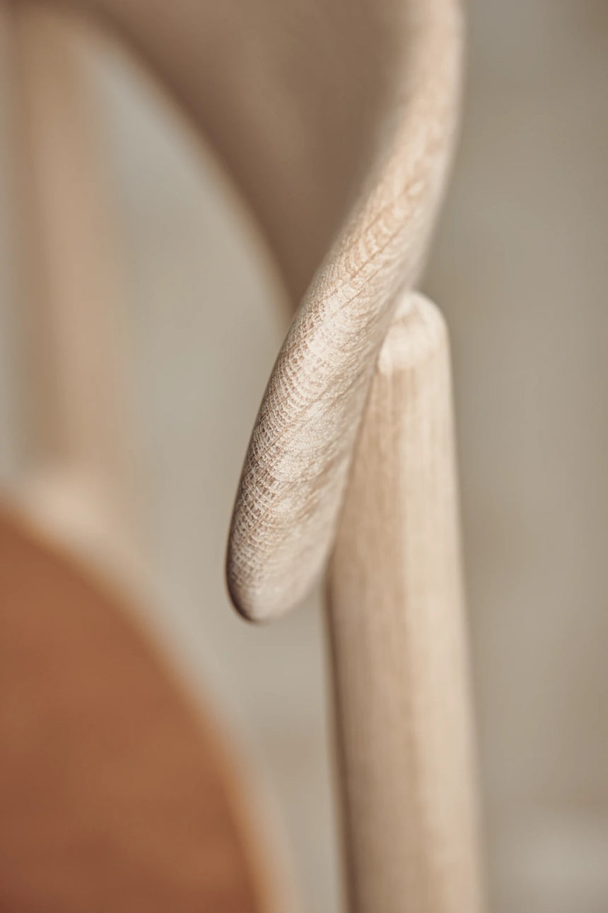 Merge Esszimmerstuhl gepolstert aus geölter Eiche, Sydney by Spoor - Leder, Cognac - ZEN ZONE Furniture