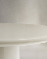Couchtisch Albanella aus Zement mit glänzend weißem Finish Ø 110 cm