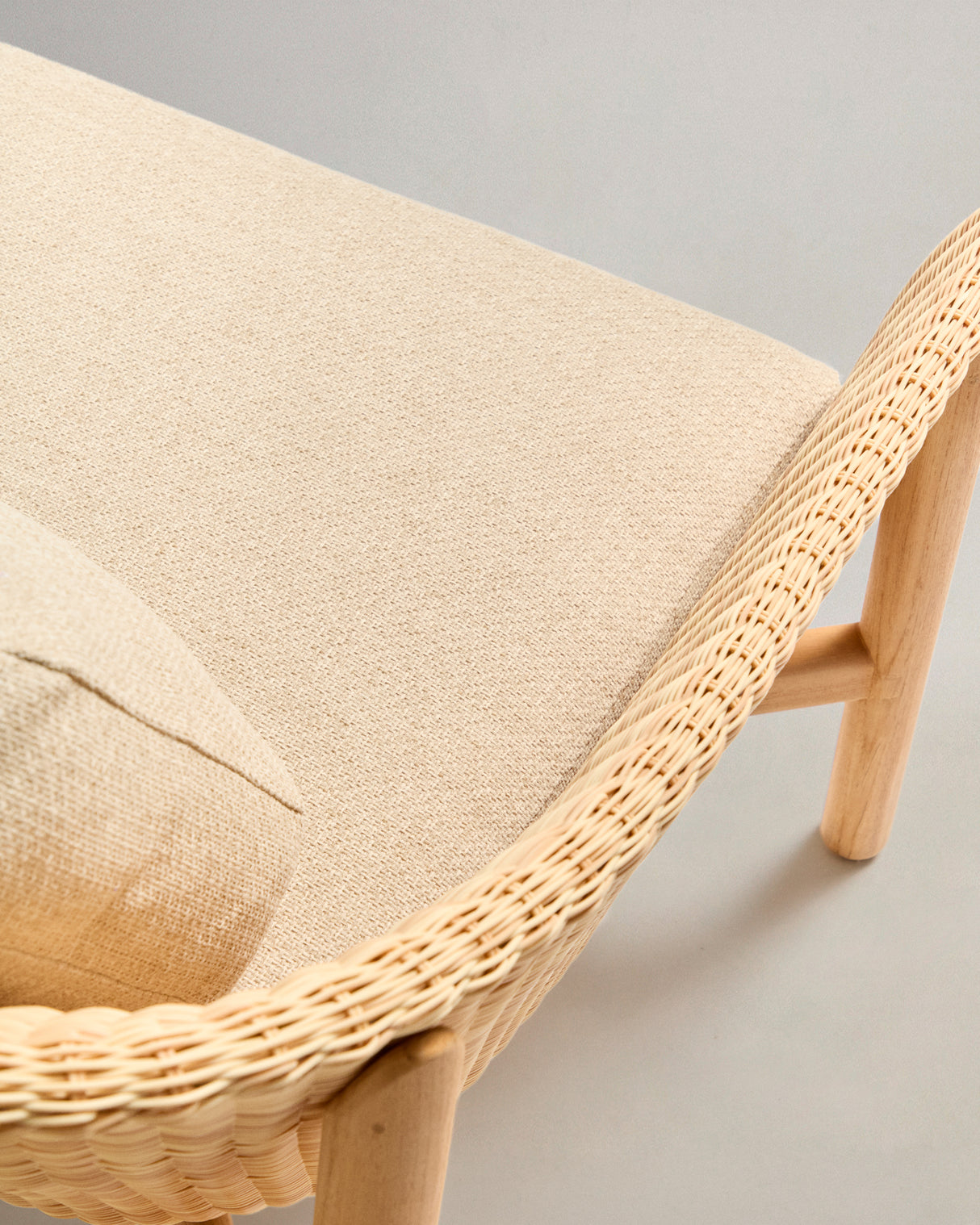 Sessel Galea aus massivem Teakholz und synthetischem Rattan FSC 100%