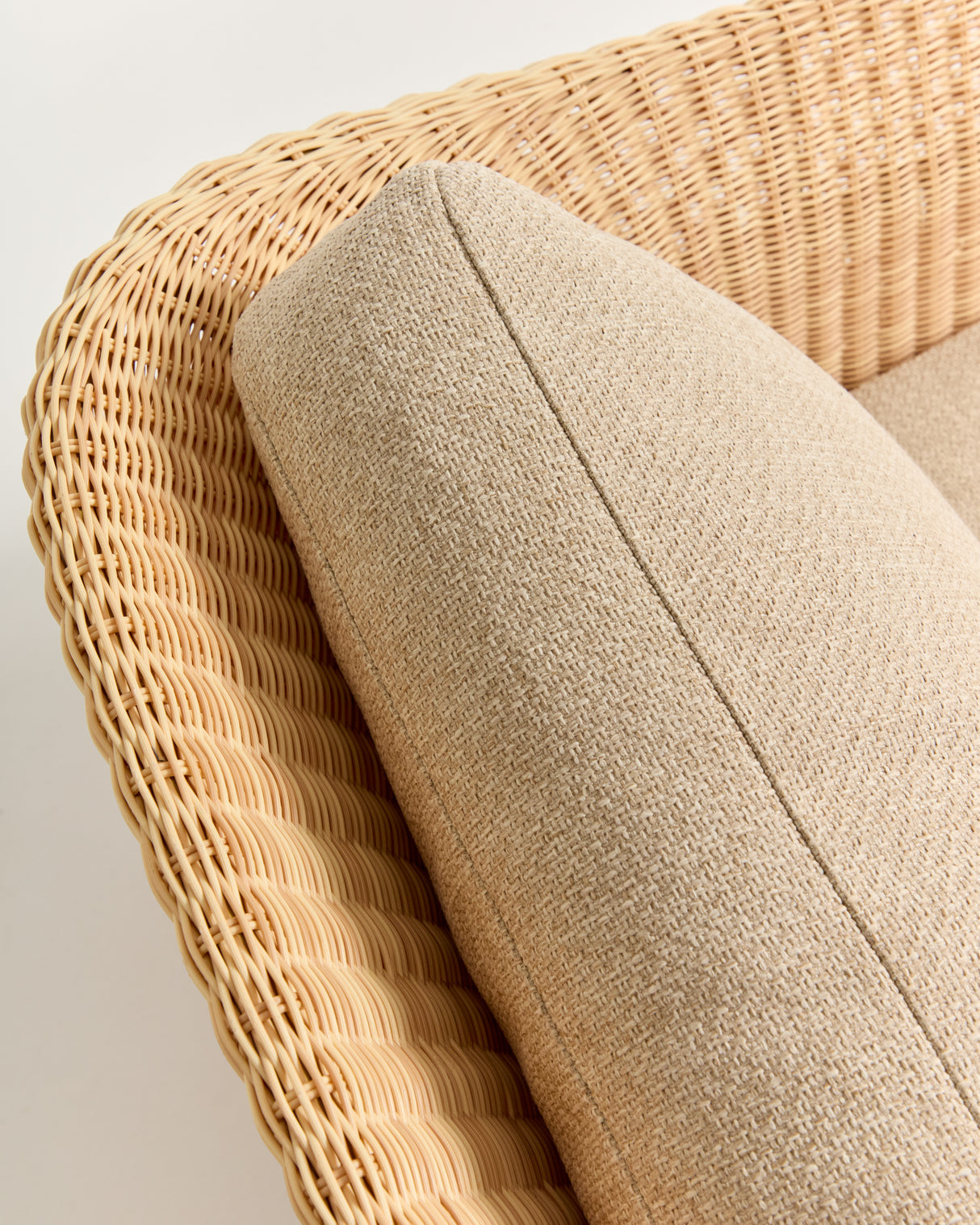 Sessel Galea aus massivem Teakholz und synthetischem Rattan FSC 100%