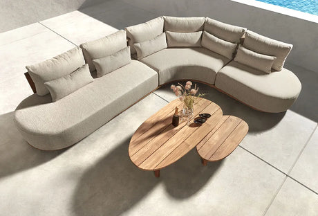5-Sitzer-Gartensofa Pisang aus Teakholz mit cremefarbenen Kissen, 340x265x77 cm - ZEN ZONE Furniture