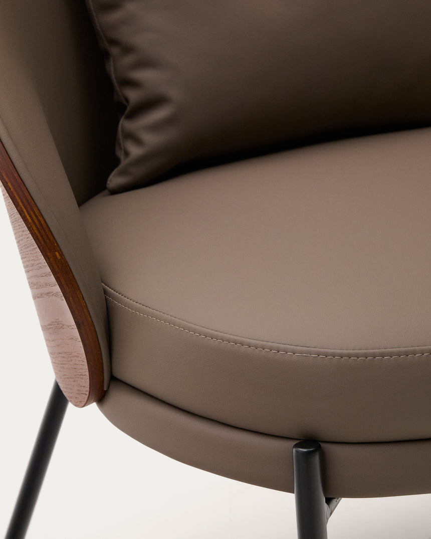 Eamy Sessel aus braunem Kunstleder, Eschenfurnier in Nussbaum-Finish mit Metall in Schwarz - ZEN ZONE Furniture