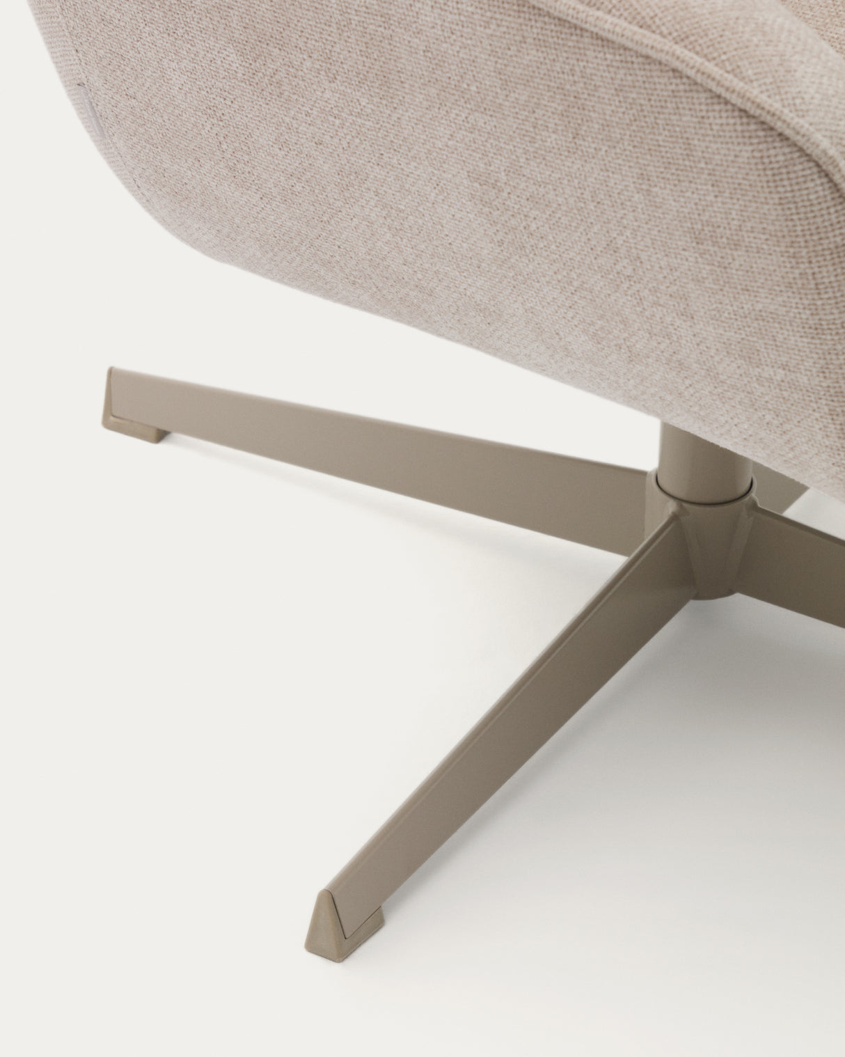 Sessel Teryl aus beigefarbener Chenille und Metall mit grauer Oberfläche FSC 100% - ZEN ZONE Furniture