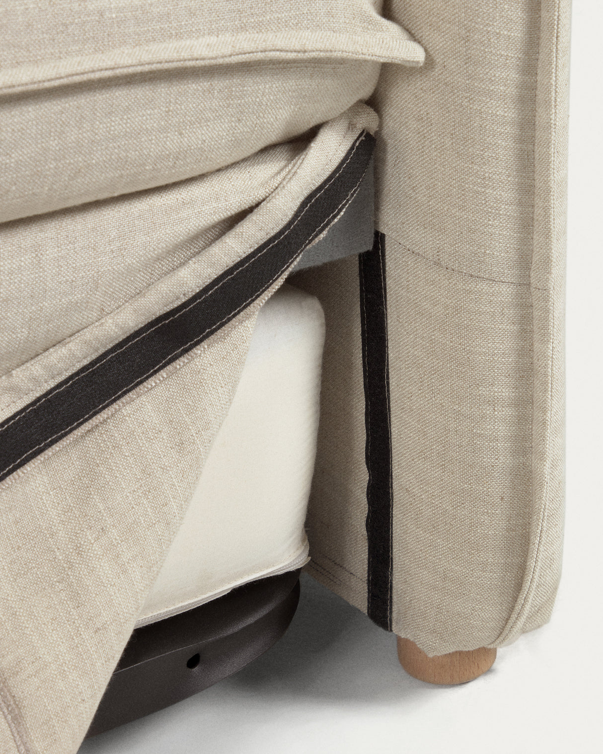Tanit Schlafsofa weiß und Beine aus massivem Buchenholz mit natürlichem Finish 210 cm - ZEN ZONE Furniture
