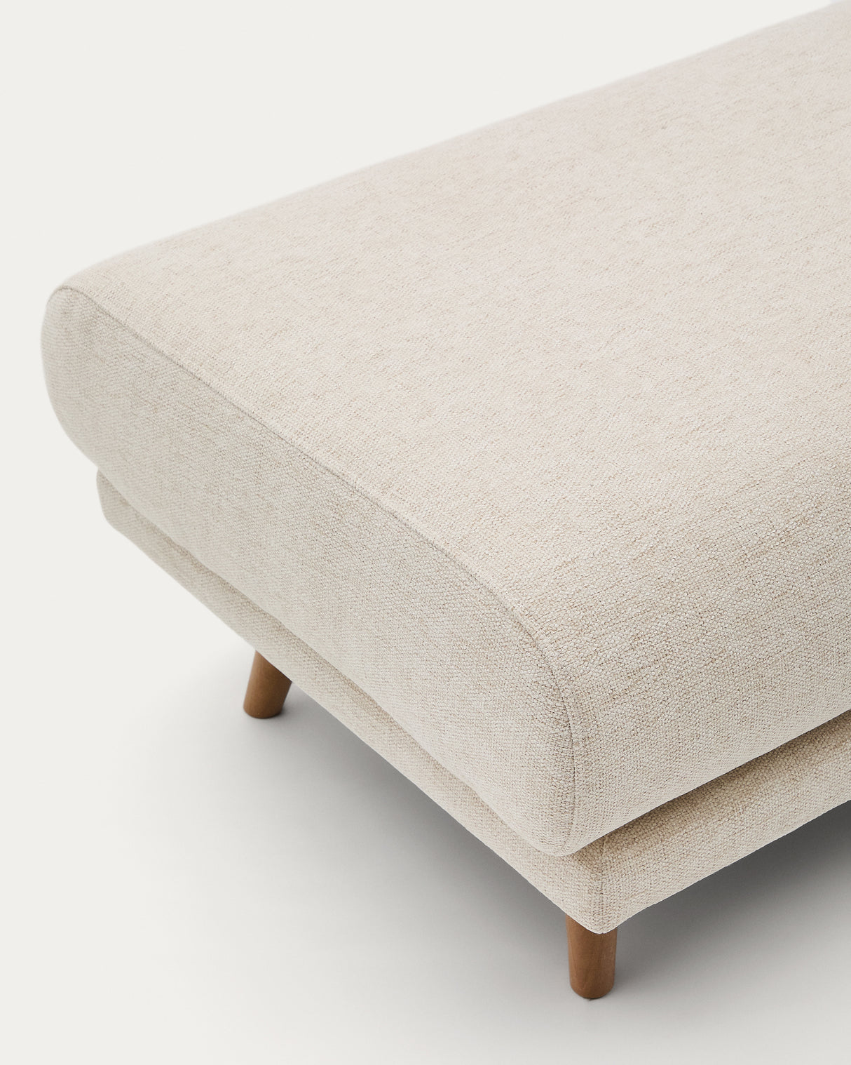 Karin Fußhocker beige Chenille Beine aus massivem Buchenholz 90 x 70 cm - ZEN ZONE Furniture