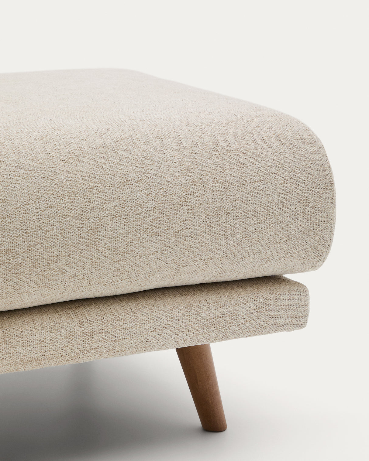 Karin Fußhocker beige Chenille Beine aus massivem Buchenholz 90 x 70 cm - ZEN ZONE Furniture