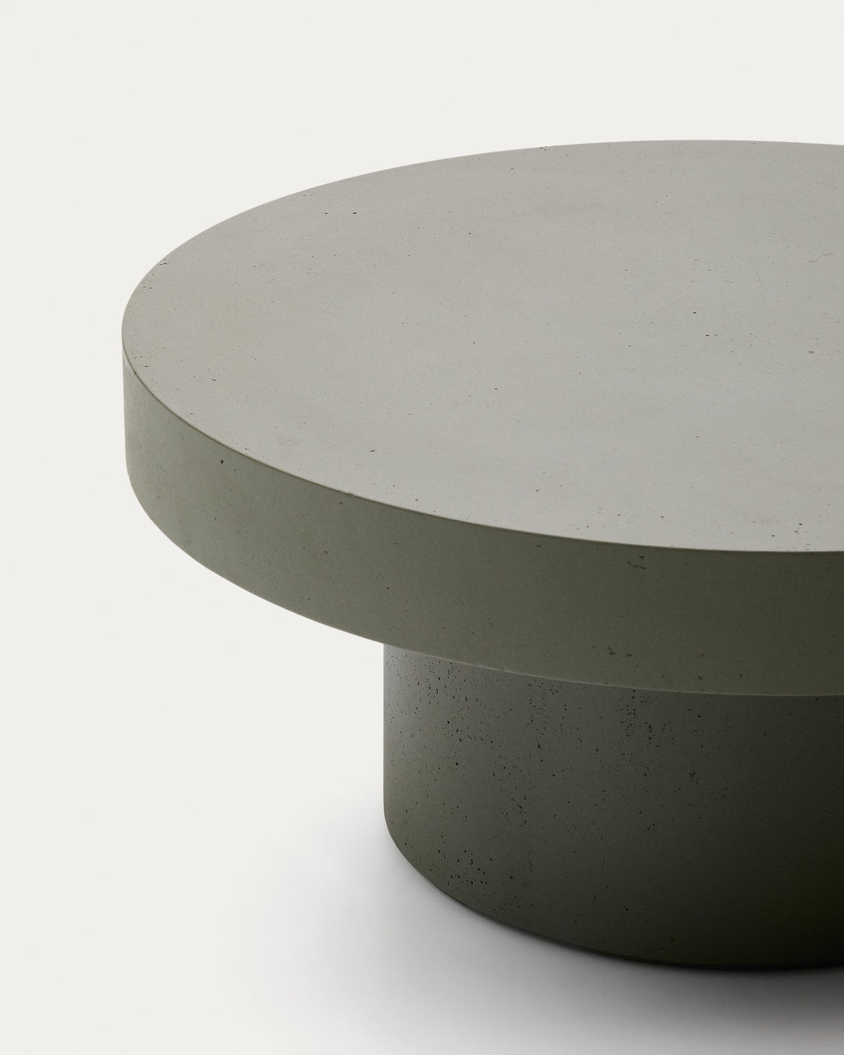 Couchtisch Aiguablava aus Zement in Grün Ø 66 cm