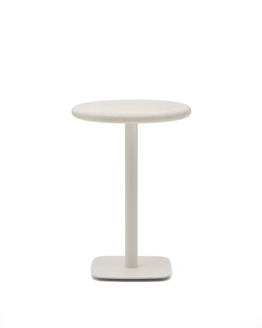 Hoher, runder Outdoor-Tisch Dina mit weißer Zementplatte Ø 70 cm und weißem Stahlfuß 48 x 48 x 96 cm - ZEN ZONE Furniture
