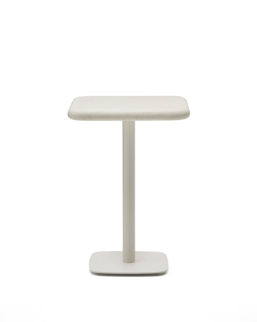 Hoher Outdoor-Tisch Dina mit weißer Zementplatte 70 x 70 cm und weißem Stahlfuß 48 x 48 x 96 cm - ZEN ZONE Furniture