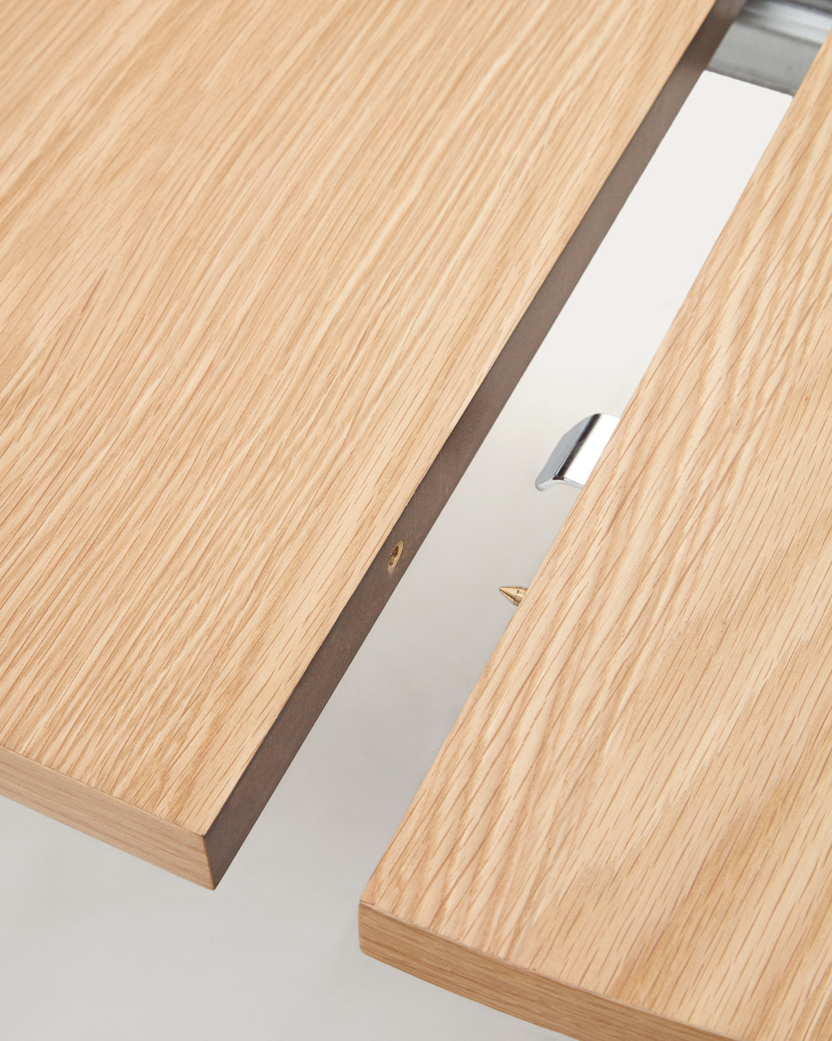 Montuiri Ausziehtisch rund Eichenfurnier und Stahlbeine graues Finish 120(160) x 90 cm - ZEN ZONE Furniture