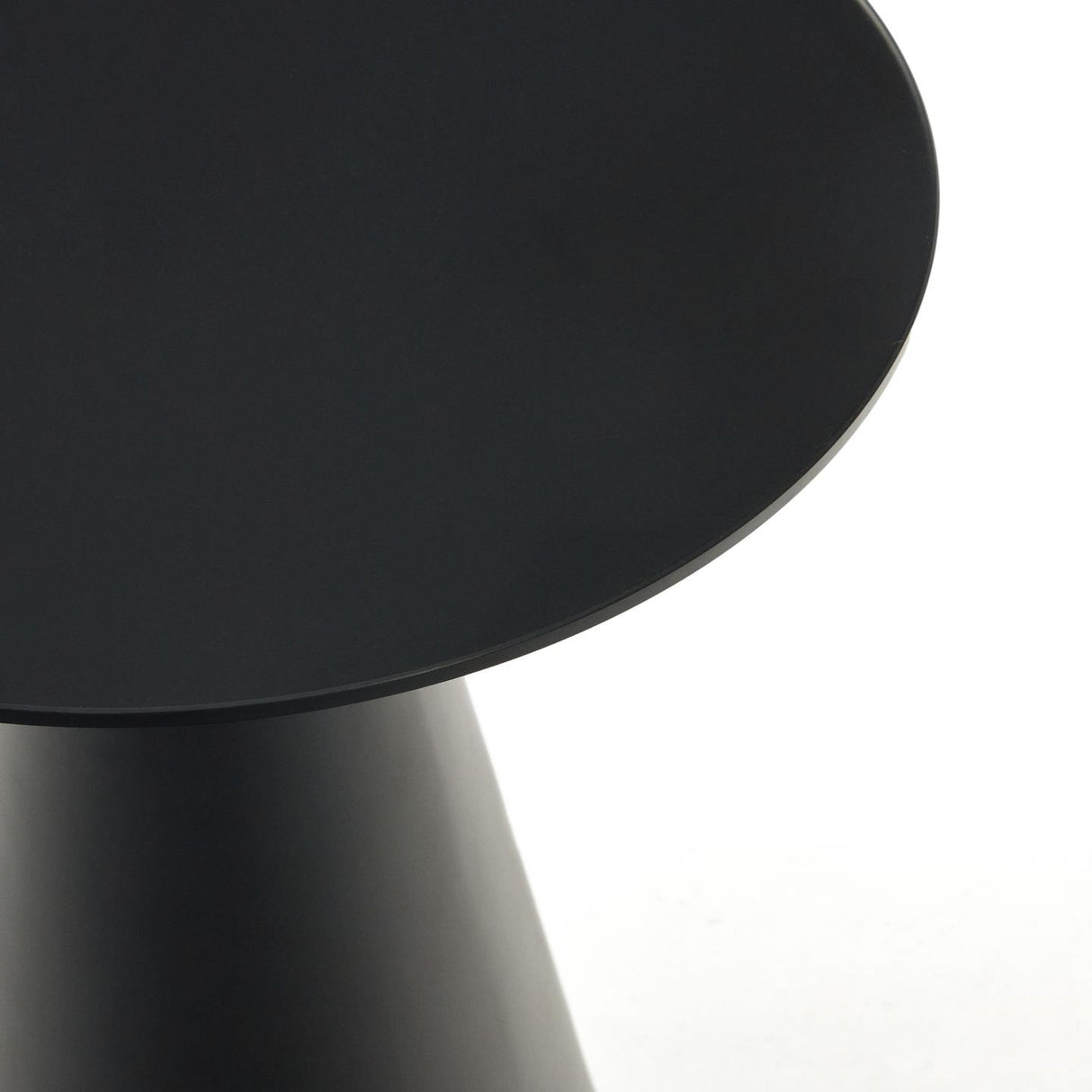 Wilshire Beistelltisch aus getempertem Glas und Metall mit Finish in Mattschwarz Ø 50 cm - ZEN ZONE