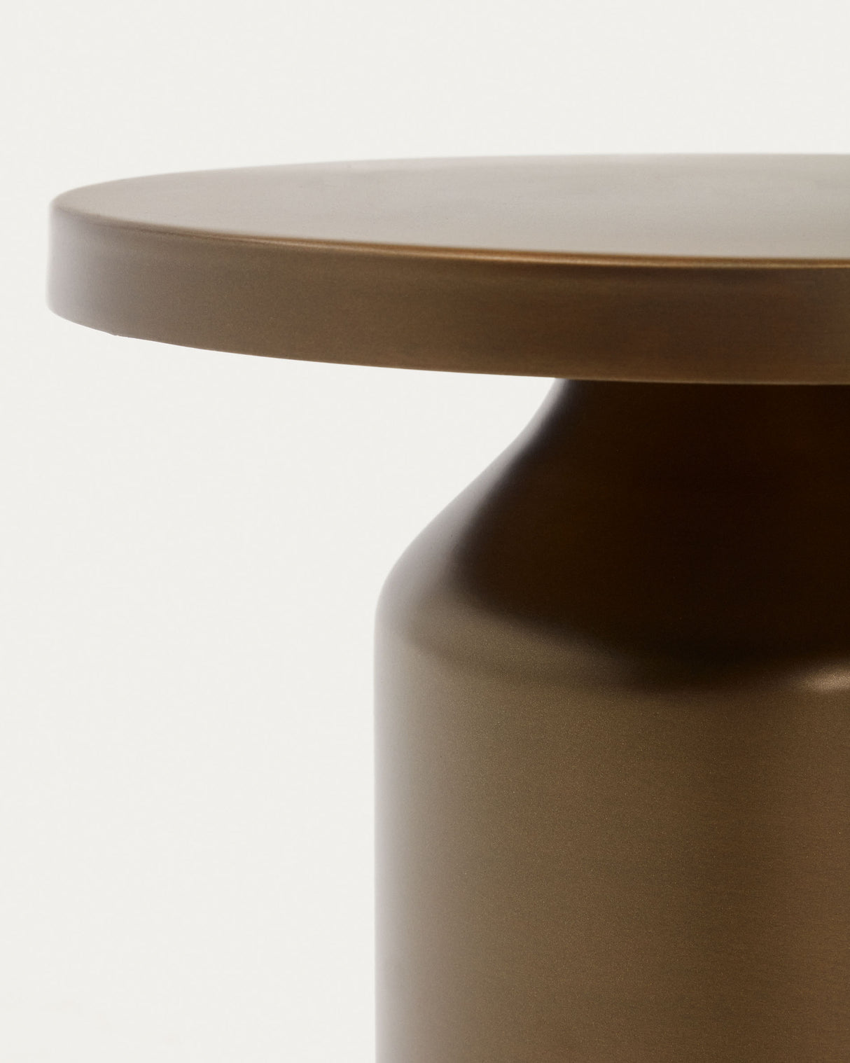 Malya Beistelltisch aus Metall mit Finish in Kupfer Ø 40,5 cm - ZEN ZONE Furniture