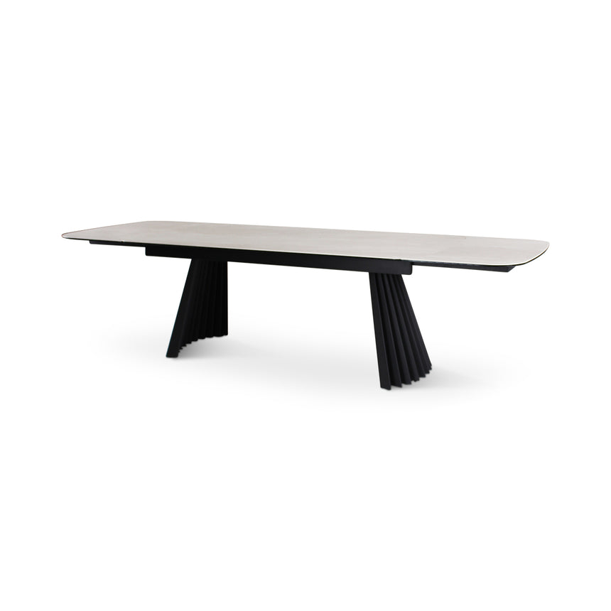 Verlängerungstisch PAYA Keramik beige, anthrazitfarbene Metallbeine 200-300 cm - ZEN ZONE Furniture
