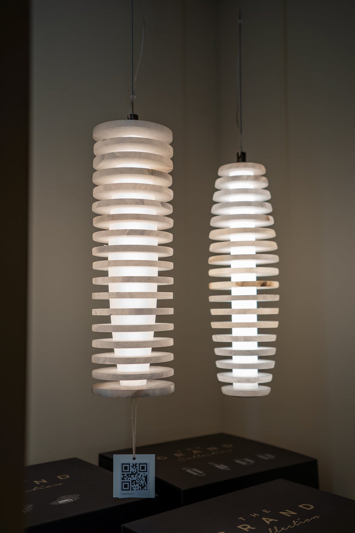JACOB Ovale Pendelleuchte - ZEN ZONE Furniture