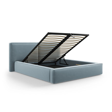 Arendal Bett mit Doppelkopfteil und Stauraum aus Samt in Hellblau (Bluvel 06), 160x200 cm von Cosmopolitan Design – Bild 6
