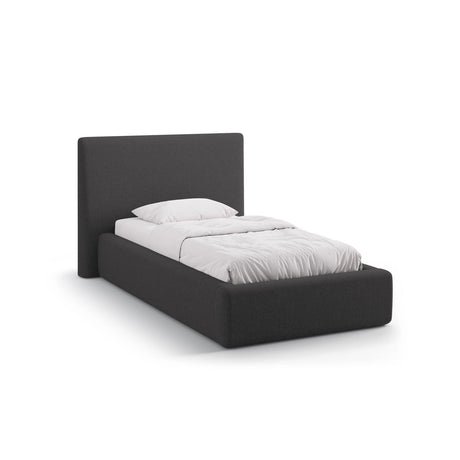 Asti Bett mit Kopfteil und Stauraum, aus Strukturierter Stoff (Mol97) in Anthrazit, 90x200 cm von Cosmopolitan Design – Bild 1