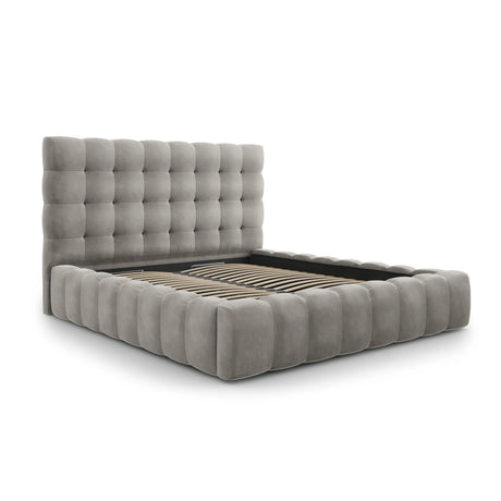 Bali Bett mit Kopfteil und Stauraum, aus Samt (Blu13) in Hellgrau, 180x200 cm von Cosmopolitan Design – Bild 4