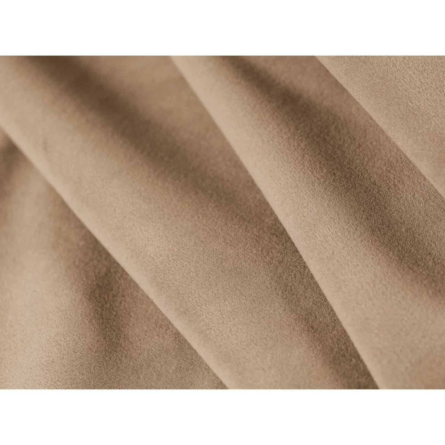 Belfast 4-Sitzer Panoramasofa mit Schlaffunktion, ausklappbar, aus Samt in Mandelbeige (Magic Velvet 2282), 340x149 cm von Cosmopolitan Design – Bild 9