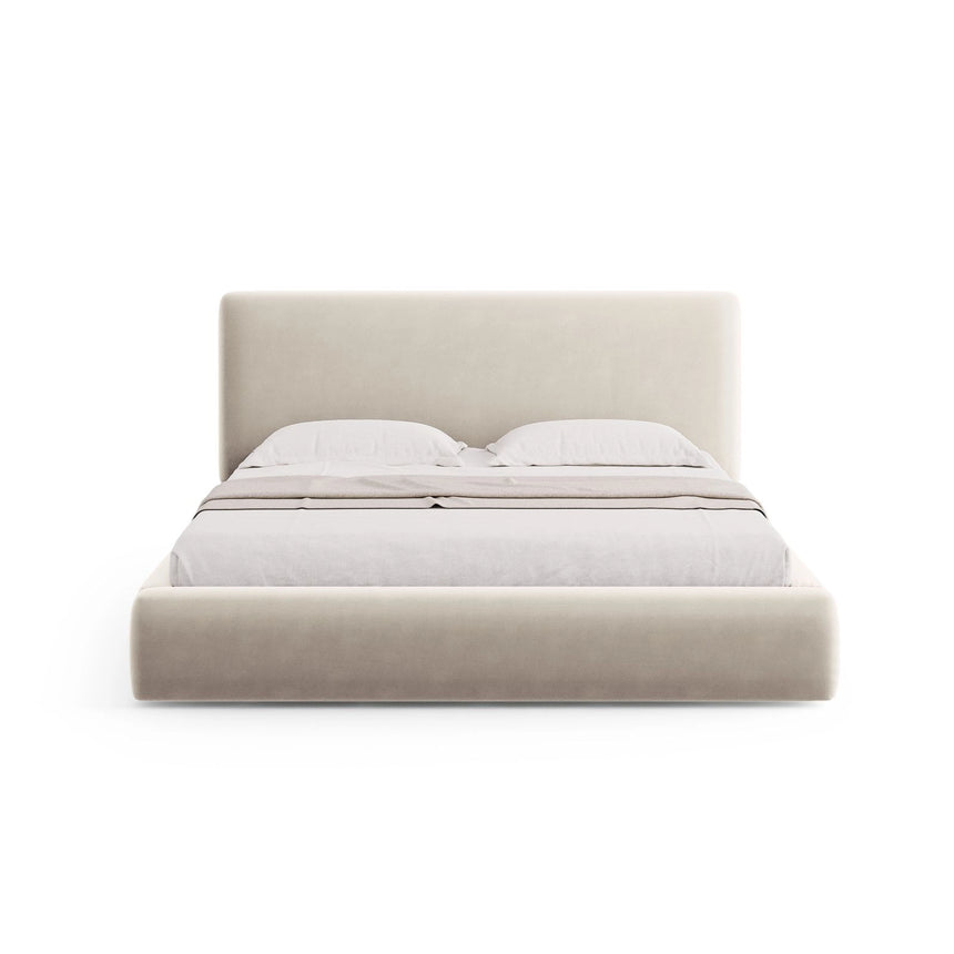 Colonel Bett mit Kopfteil und Stauraum aus Samt in Leichtes Beige (Riviera 21), 180x200 cm von Cosmopolitan Design – Bild 4